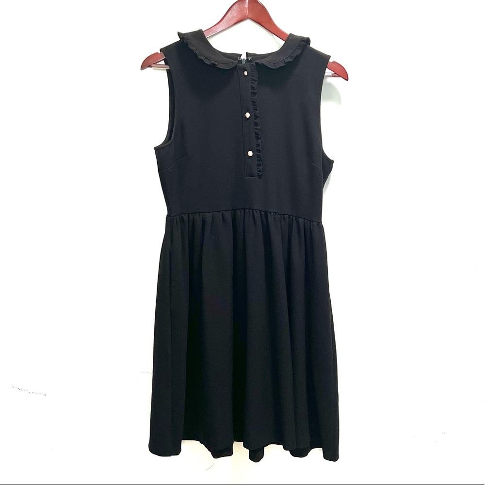 Tahari Fit & Flare Black Dress / Size 4 / Pearl Buttons / Peter Pan Collar